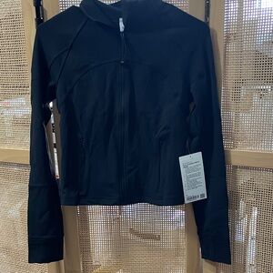 Lululemon Athletica Black Nulu cropped define jacket size 6 NWT small
